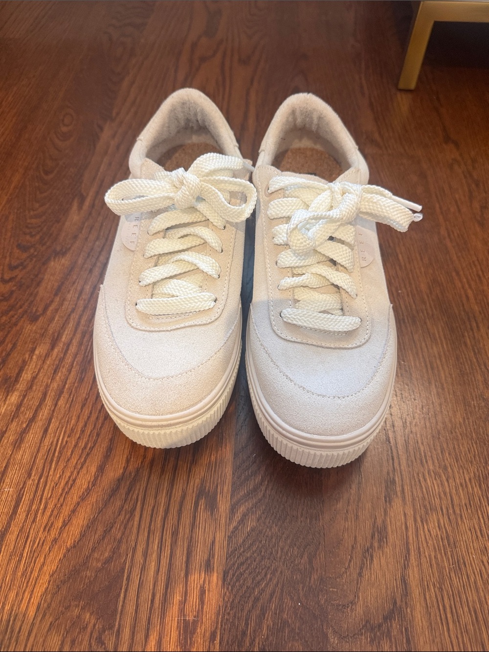 Reef Cream Lace-Up Women's Sneakers
